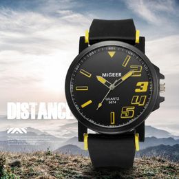 Wristwatches Watch Men Fashion Luxury Silicone Strap Sport Cool Quartz Hours Wrist Analog Men'S Watches Relogio Masculino