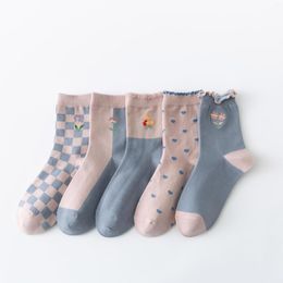 Women Socks Beautiful Women's Middle Tube Cotton Lovely Comfortable Breathable Embroid Image Floral Deodorant