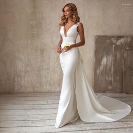 Wedding Dress Vintage Satin White GownFor Bride Cap Sleeves Detachable Train Sexy V Neck Formal Bridal Dresses With Bow Robe De Mariee