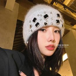 Berets Punk Stylish Rhinestone Decorative Knitted Hat Fur Beanie Hats Caps Winter Girls Women Thick Warm Skullcap Gorros