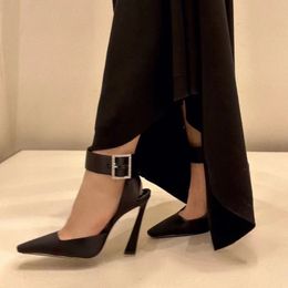 Украшенные кристаллами пряжки Туфли-лодочки 110 мм Туфли-лодочки с запахом на шпильке Вечерние туфли для женщин на каблуке Роскошные дизайнерские сандалии на шпильках Босоножки