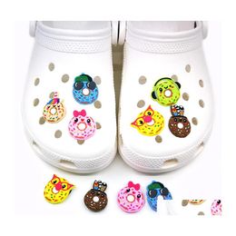 Shoe Parts Accessories Moq 100Pcs Lovely Donut Cartoon Croc Charms Buckles 2D Soft Rubber Clog Pins Buttons Charm Decorations Fit Dhv4Y