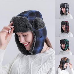 Berets Women Thicker Plaid LeiFeng Hat Earflap Cap Men Bomber Winter Warm Russian Fur Outdoor Cycling Windproof Ski Snow