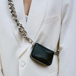 Abendtaschen Mini Leder Umhängetasche für Frauen Mode Umhängetasche mit grober Kette Persönlichkeit Markendesign Geldbörsen und Handtaschen