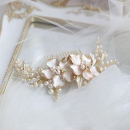 Headpieces Elegant Handmade Flower Gold Plated Wedding Crystal Pearl Hair Comb For Bridal