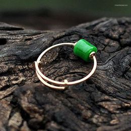 Кластерные кольца серебристого нефритового геометрического кольца ниша дизайн дизайнерский ремесленник холодный ветер.