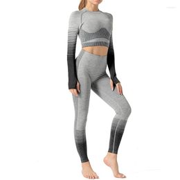 Set attivi Seamless Yoga Set Gym Sports Clothing for Women Fitness Worthwear Woman Push Up Ledes
