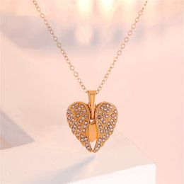 Fashion Crystal Angel Wing Pendant Neckalce for Mother's Day Gifts Golden Love Heart Necklace Female Jewelry Accessories