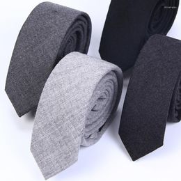 Bow Ties High Quality 2023 Designers Brands Fashion Business Casual 5cm Slim For Men Wool Solid Colour Necktie Work With Gift Box