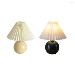 Table Lamps Vintage Korean Pleated Lamp With Cloth Retro Lampshade LED Desk For Room Bedside Ceramic Night Light