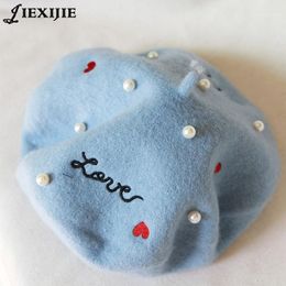 Berets Japanese Soft Sister Embroidery Letters Pearl Wool Beret Painter Cap Baked Wheat Cake Warm Buds Hat Girl Autumn And Winter681