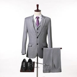 Men's Suits & Blazers Single-Breasted Grey Western Fittings Business Office Daily Banquet Wedding Groom 3 Piece SetMen's