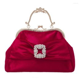 Evening Bags 2023 Women Bride Wedding Handbag Bridesmaid Red Velvet Dinner Bag Portable Pearl Day Clutch