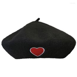 Berets Designer Women Winter Wool British Vintage Mushroon Hat Red Love Embroidery Knitting Artist Cap Painter Woolen Beanie