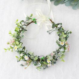 Headpieces Yiwu Factory Offer Fast Delivery Greenery Bunches Daisy Flower Arrangements Headdress Headband Crown For Women