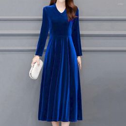 Casual Dresses Velvet Vintage Women Maxi Dress OL Style Oversize Round Neck Long Sleeves Evening Slim Fit Pleated Bodycon Prom