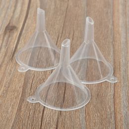 Travel Mini Plastic Funnel for Liquid Perfume Essential Oil Cosmetics Sub-packaging Food Grade Long Mouth Small Diameter Funnel 2g 1223938