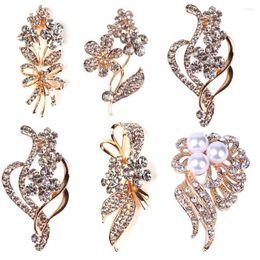 Brooches Flower Crystal Pearl Brooch For Women Fashion Pin Bouquet Rhinestone And Pins Scarf Clip Jewelry