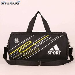 Outdoor Bags Men Women Waterproof Gym Bag Overnight Bag Sac De Sport Femme Outdoor Travel Beach Handbags Fashion Fitness Training Bag Man T230129