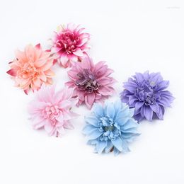 Decorative Flowers 30 Pieces Artificial Scrapbooking Wall Christmas Decorations For Home Wedding Car Silk Daisies DIY Gifts Boxes