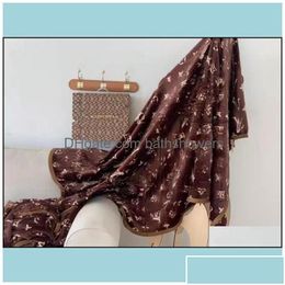 Blankets 9 Colours Designer Blanket Printed Old Flower Classic Design Delicate Air Conditioning Travel Bath Towel Soft Winter Dhv12