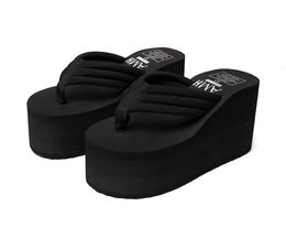 Slippers est styel mulheres chinelos confortáveis ​​no verão casual estilos de praia shoes de fundo grossa Sapatos 230130