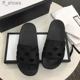 2023 Women Men Rubber Slide Slipper Sandals Designer Slides Causal Non-slip Slides Summer Flip Flops Outdoor Flower Platform Slippers Size 4-11.5