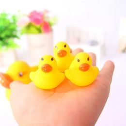 Party Favor Fashion Bath Water Duck Toy Baby Small DuckToy Mini Yellow Rubber Ducks Children Swimming Beach Gifts tt0130