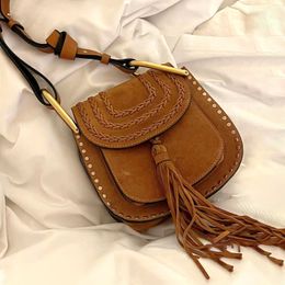 Cowhide Vintage Famous Husdon Saddles Tassel Bag Totes Shoulder Bags Designer Fashion Travel Pochette Womens Mens Leather Handbag Crossbody Small Clutch