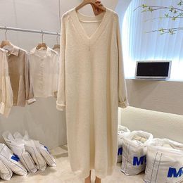 Plus size Dresses Size 6XL 150kg High Quality Autumn Sweater for Women Solid Colour V Neck Pullover Thick Winter Long Maxi 230130