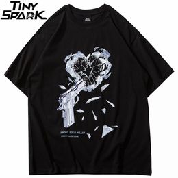 Men's T-Shirts Streetwear Oversize Tshirt Hip Hop Gun Breaking Heart Print T-shirt Men Harajuku Cotton Loose Summer Short Sleeve Tops Tees 230131