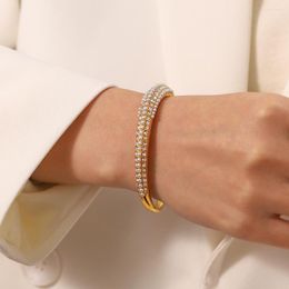 Bangle High Quality Delicate Three Layers Zircon Pearls Bracelet 18K Gold Plating Minimalist Texture Statement Brand Jewellery