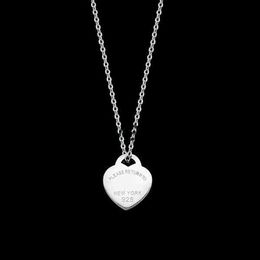 Pendant Necklaces womens LOVE Heart Necklaces mens 925 silver Pendant Necklace designer Jewellery for women Birthday Christmas Gift Wedding Statement Bangle2