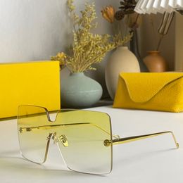 Damen-Sonnenbrille für Damen und Herren, Sonnenbrille im modischen Herren-Stil, schützt die Augen, UV400-Linse, mit zufälliger Box und Etui 40072