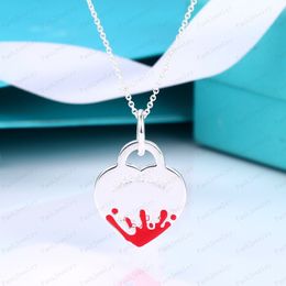 Pendant Necklaces Designer womens LOVE Heart mens 925 silver Necklace Luxury Jewellery on the neck gift for women accessories wholesale with box 240226