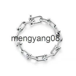 Charm Bracelets Luxurys link designer women lucky love trendy fashion Shiny and Jewellery elegant temperament T2201315