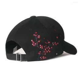 Ball Caps Fashion Baseball Cap Buckle Closure Headwear Outdoor Exquisite Bird Flower Embroidery Running Hat Streetwear Sport