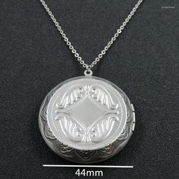 Pendant Necklaces Can Open Po Frame Jewellery Hollow Out Round Locket Necklace Women Accessories