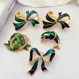 Brooches 2023 Design Sense Dolphin Bow Brooch Summer Girl's Collar Pins Button Korean Fashion Formal Pin Jewellery For Woman