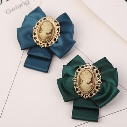 Brooches Vintage Bow Brooch Ribbon Beauty Head Party Laper Pins Shirt Dress Badge Collar Accessories Gifts For Women