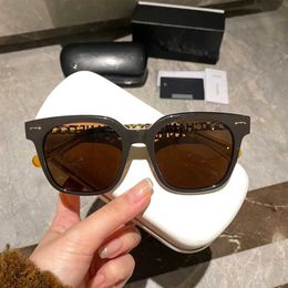 2023 luxury designer sunglasses New Same Style Frame with Large Round Face Small Letter Legs UV Resistant Sunglasses