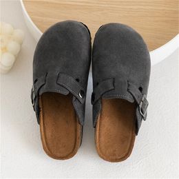 Outdoor kids Athletic shoes Designer Cork Flat Slippers Fashion Leather Slides Boys Girls Beach Sandals Clogs Bag Head Non-slip Children Casual Shoes