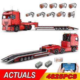 Diecast Model MouldKing 19005 Tractor Truck And LOWBOY Trailer compatible with Lucio's High tech Power Building Blocks Kids Toy 230731