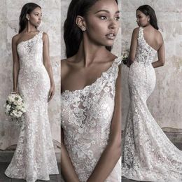 Madison James Fall 2021 Vestido de Noiva Sereia Elegante Um Ombro Renda Applique Sweep Train Vestidos de Noiva Upscale Custom Made305O