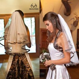 2016 Trendy Short Bridal Veils Tulle Custom Made Elbow Length Unique Camo Wedding Veils For Bride Spring Style Bridal Accessories 224J