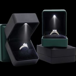 Jewellery Boxes LED Box for Ring Necklace Engagement Display Gift Case Packaging Showcase with Light Storage Cases Wholesale 230801