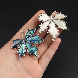 Pendant Necklaces 1Pcs Random Shell Brooch Natural The Mother Of Peal Maple-Leaf For Jewelry Making DIY Necklace Clothes Accessory