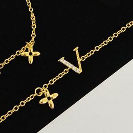 Set di gioielli di marca Women Vogue Necklace 18K Orecchini a diamante in oro in oro lettere Rhinestone Set di gioielli in acciaio inossidabile