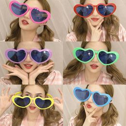 Sunglasses Oversized Glasses Plastic Big Heart Shape Performence Prop Festival Birthday Wedding Party Decoration Pography Props