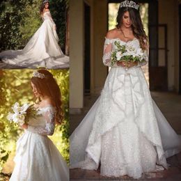 New Country Lace Wedding Dress Off Shoulder Long Sleeves Applique Tiered Court Train Bridal Dresses Gowns233w